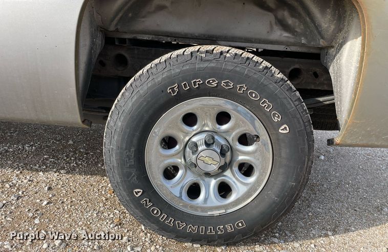 image for item MA9904 2012  Chevrolet Silverado 1500  pickup truck