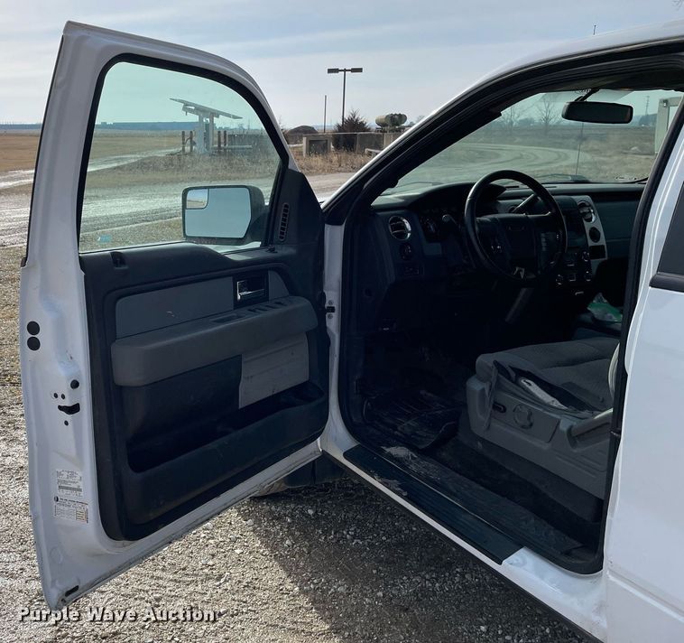 image for item MA9905 2014 Ford F150 XLT  SuperCrew pickup truck