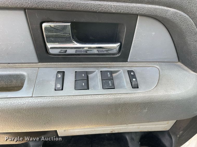 image for item MA9905 2014 Ford F150 XLT  SuperCrew pickup truck