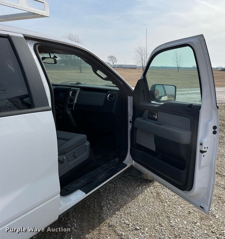 image for item MA9905 2014 Ford F150 XLT  SuperCrew pickup truck