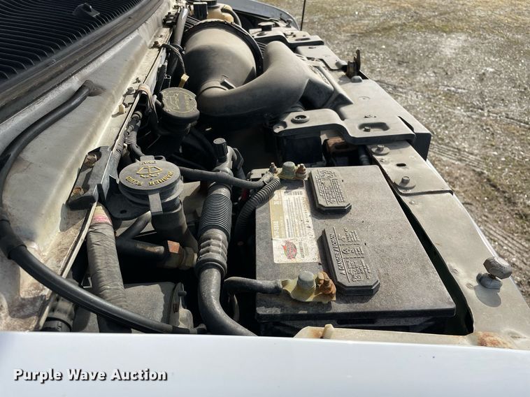 image for item MA9906 2006 Ford E350 Super Duty  van