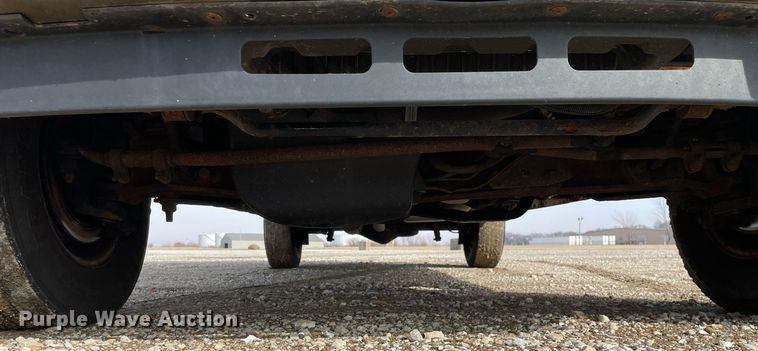 image for item MA9906 2006 Ford E350 Super Duty  van