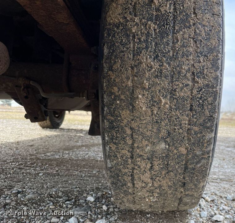 image for item MA9906 2006 Ford E350 Super Duty  van