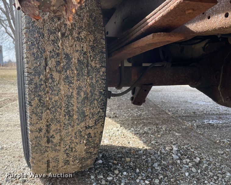 image for item MA9906 2006 Ford E350 Super Duty  van