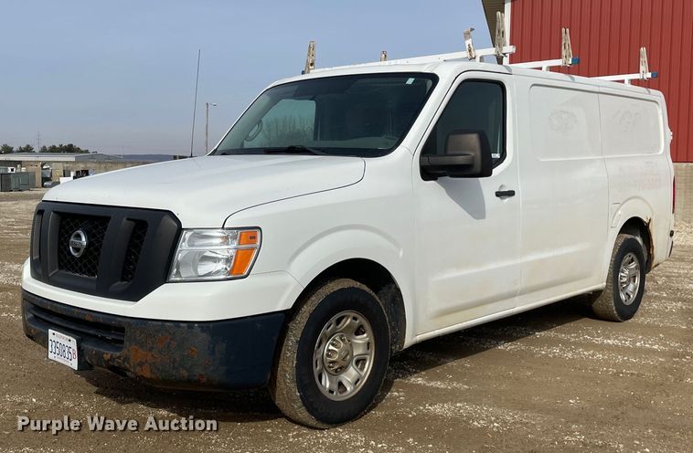 image for item MA9908 2013 Nissan NV3500HD  van