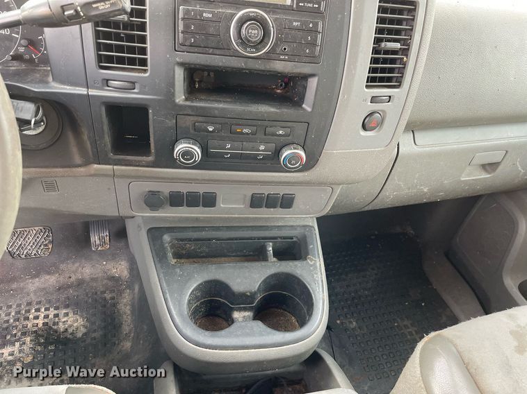 image for item MA9908 2013 Nissan NV3500HD  van