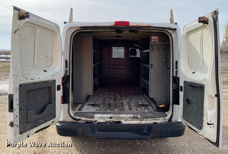 image for item MA9908 2013 Nissan NV3500HD  van