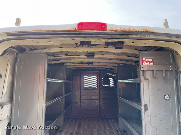 image for item MA9908 2013 Nissan NV3500HD  van