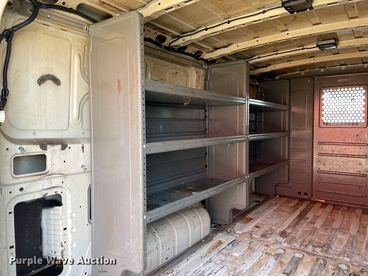 image for item MA9908 2013 Nissan NV3500HD  van