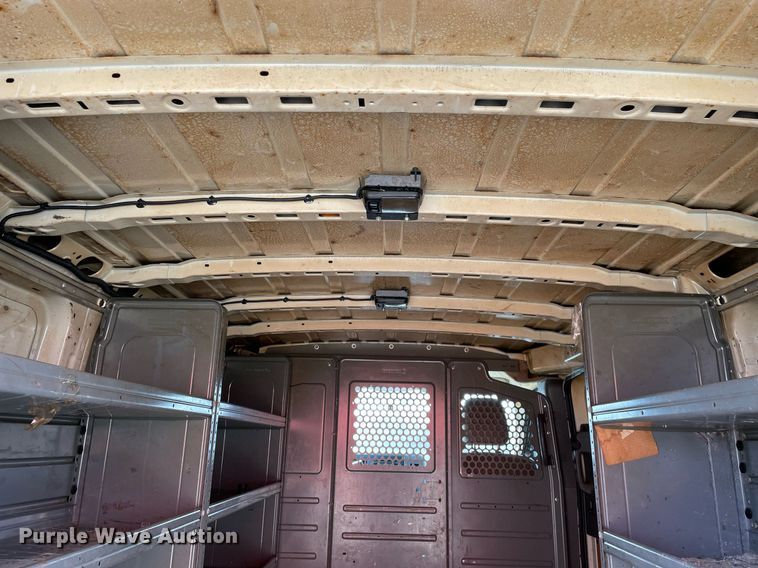 image for item MA9908 2013 Nissan NV3500HD  van