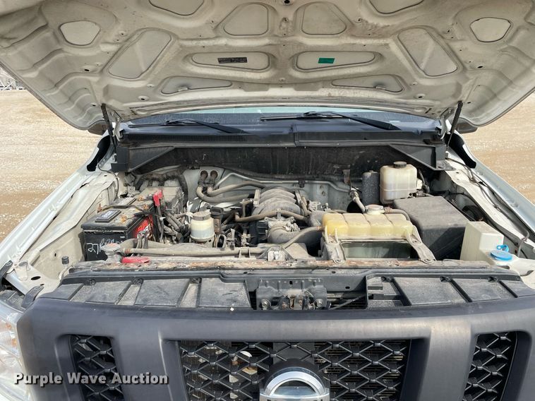 image for item MA9908 2013 Nissan NV3500HD  van