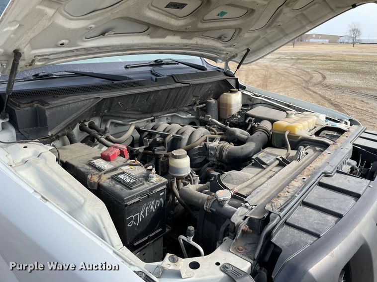 image for item MA9908 2013 Nissan NV3500HD  van