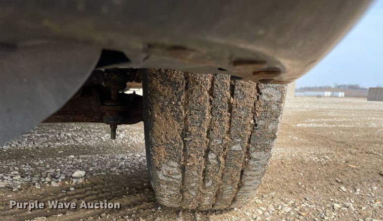 image for item MA9908 2013 Nissan NV3500HD  van