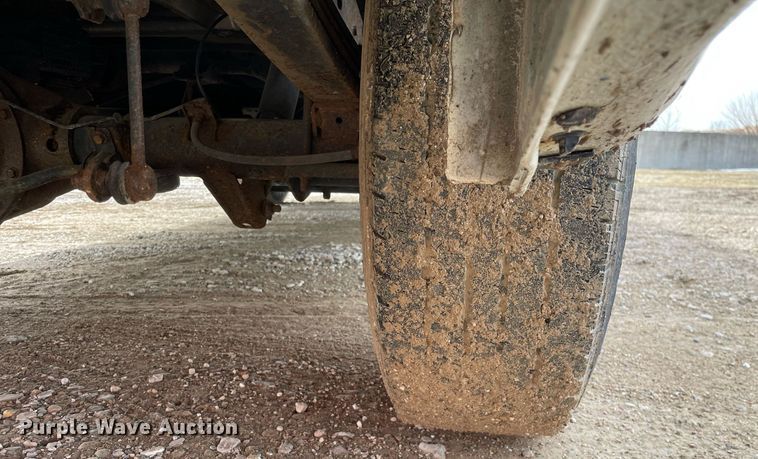 image for item MA9908 2013 Nissan NV3500HD  van