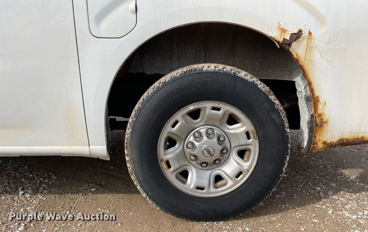 image for item MA9908 2013 Nissan NV3500HD  van