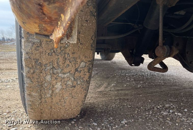 image for item MA9908 2013 Nissan NV3500HD  van