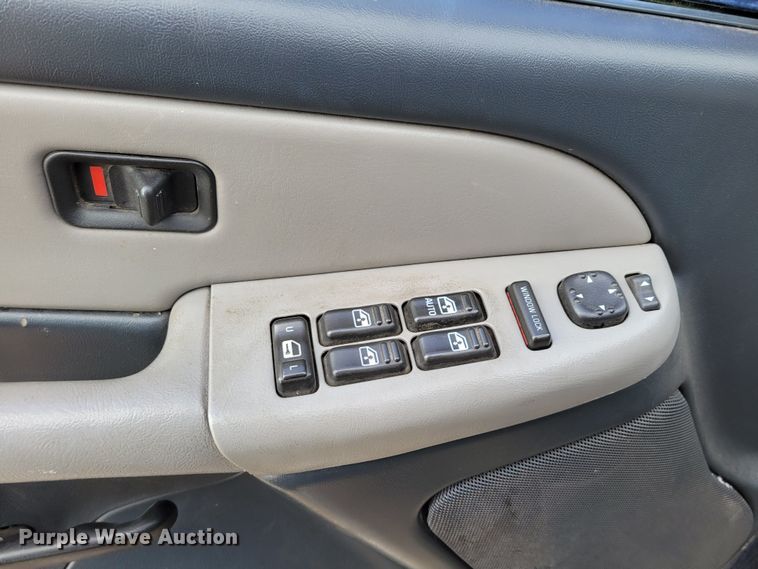 image for item MC9540 2001 Chevrolet Tahoe  SUV