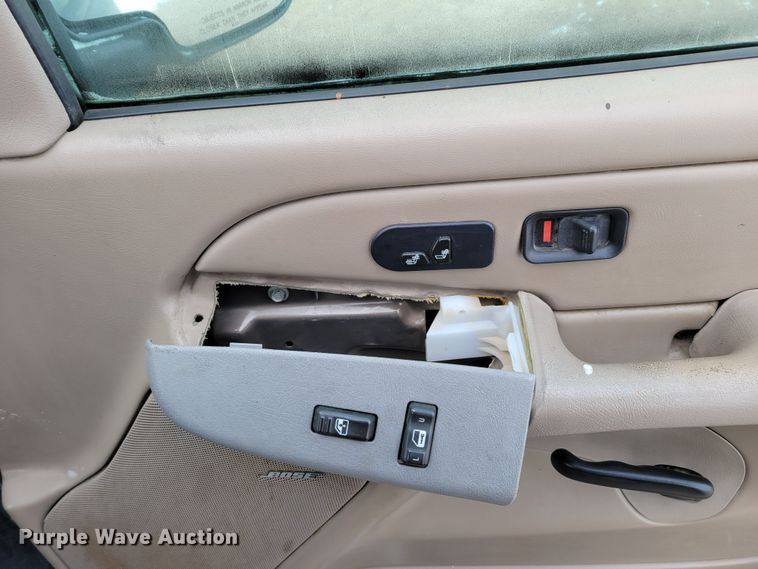 image for item MC9540 2001 Chevrolet Tahoe  SUV