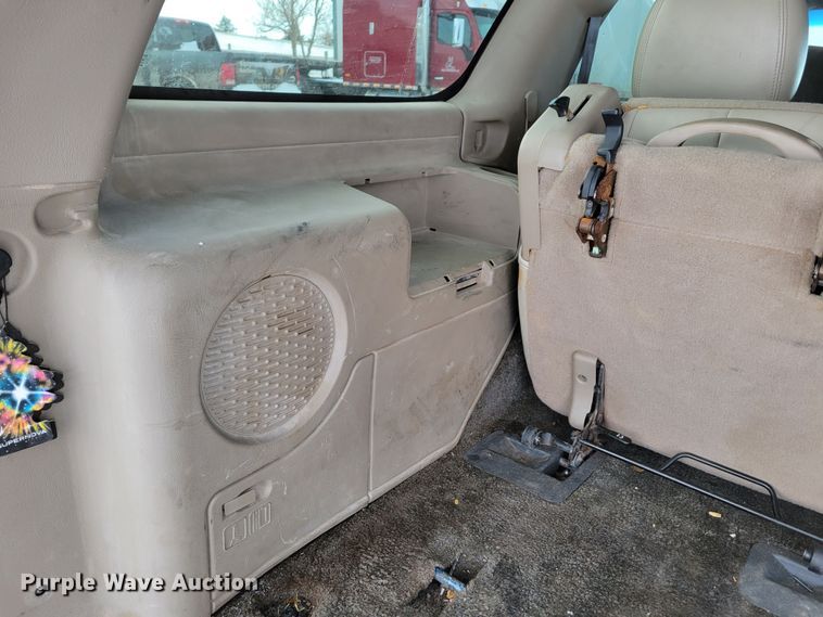 image for item MC9540 2001 Chevrolet Tahoe  SUV