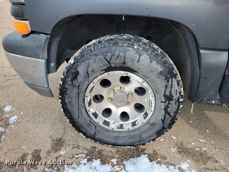 image for item MC9540 2001 Chevrolet Tahoe  SUV