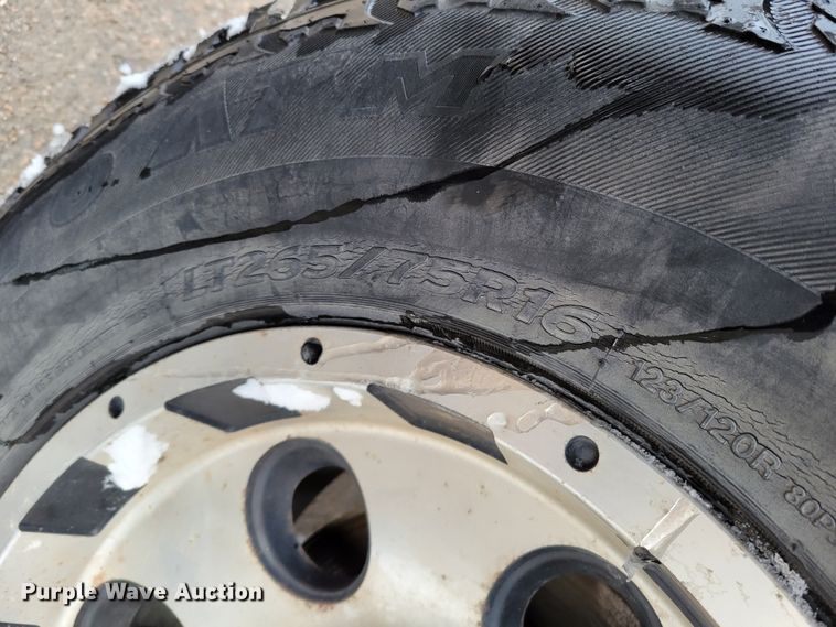 image for item MC9540 2001 Chevrolet Tahoe  SUV