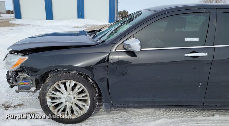 image for item MC9541 2011 Chrysler 200