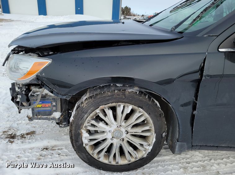 image for item MC9541 2011 Chrysler 200