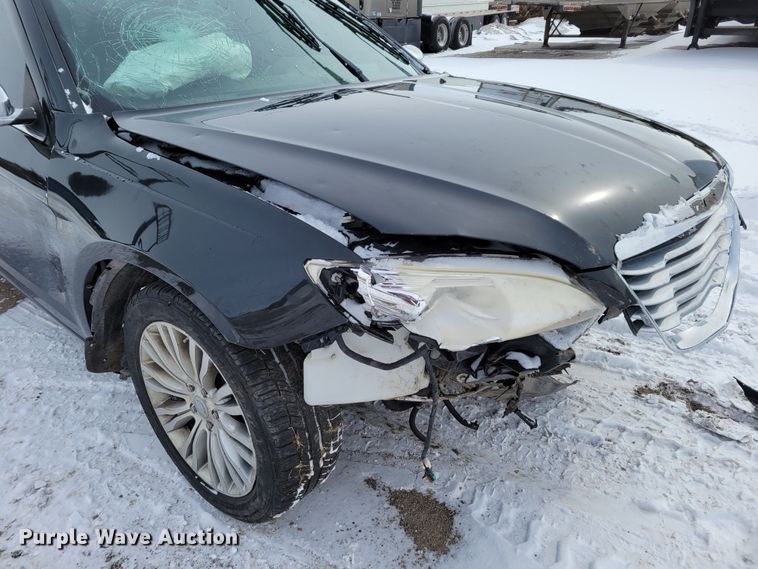 image for item MC9541 2011 Chrysler 200