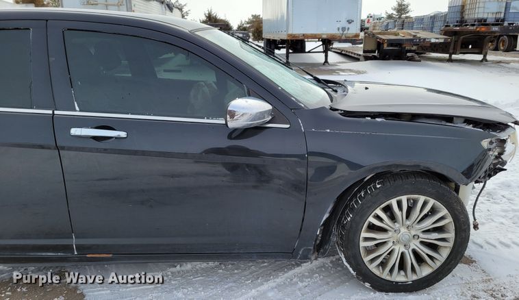 image for item MC9541 2011 Chrysler 200