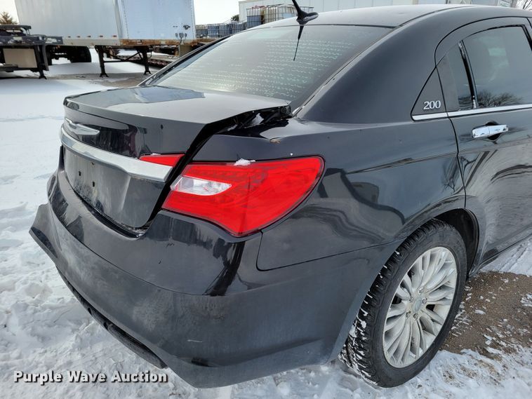 image for item MC9541 2011 Chrysler 200