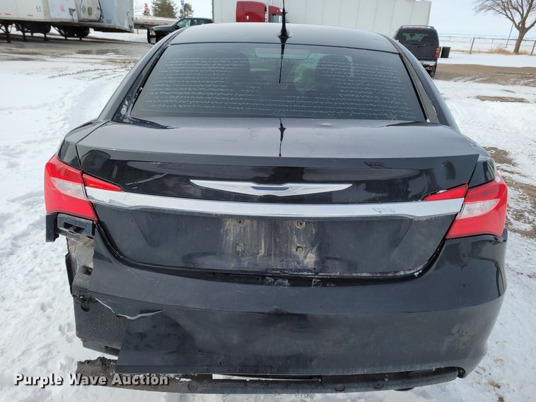 image for item MC9541 2011 Chrysler 200
