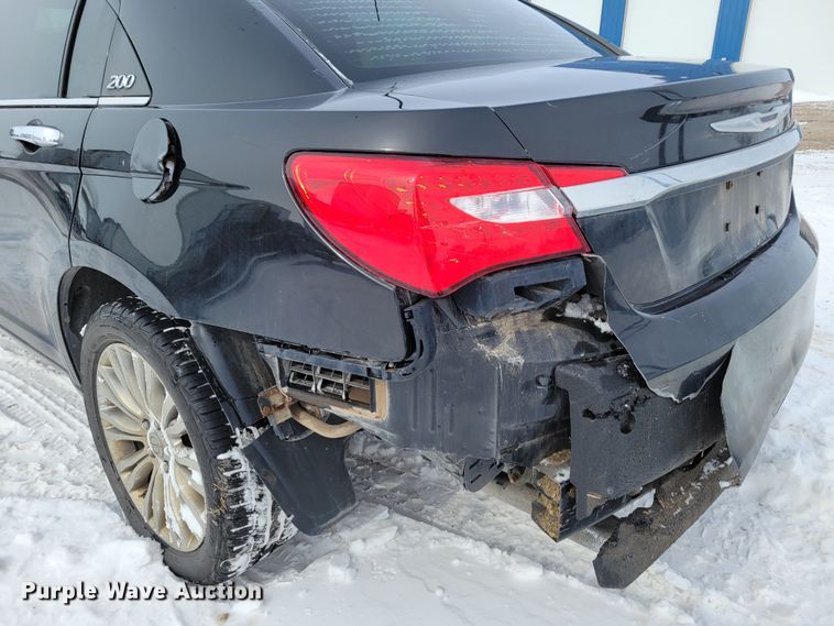 image for item MC9541 2011 Chrysler 200