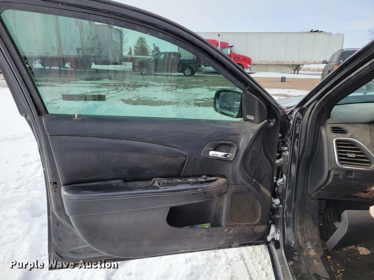 image for item MC9541 2011 Chrysler 200