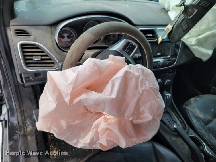 image for item MC9541 2011 Chrysler 200