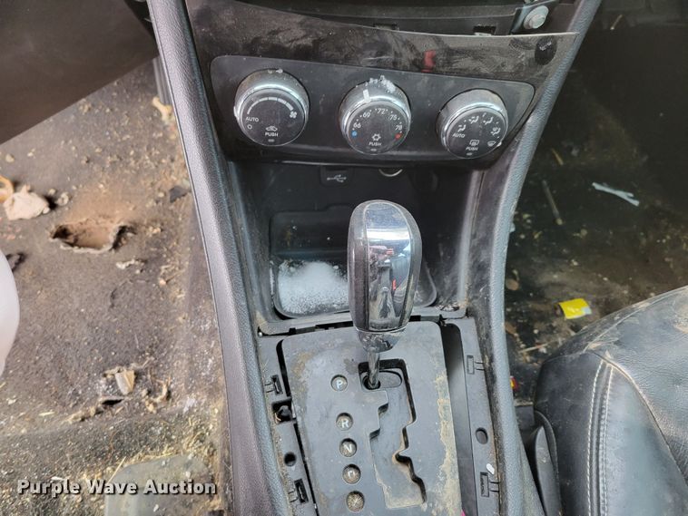 image for item MC9541 2011 Chrysler 200