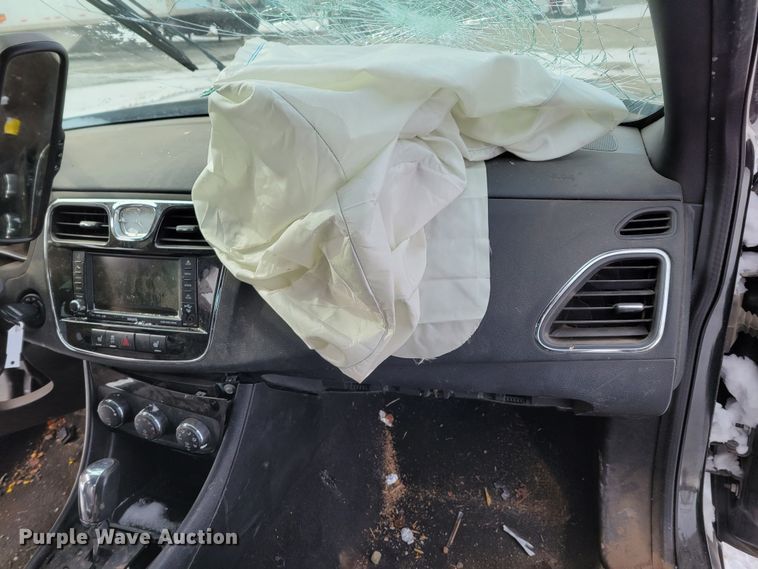 image for item MC9541 2011 Chrysler 200