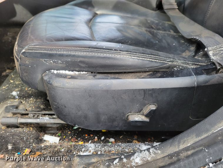 image for item MC9541 2011 Chrysler 200