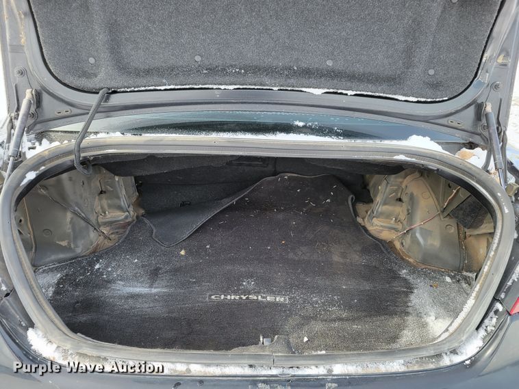 image for item MC9541 2011 Chrysler 200