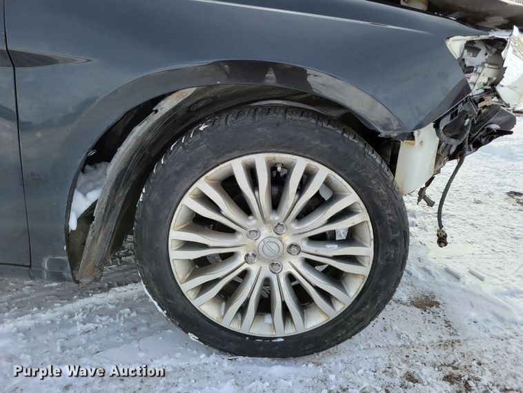 image for item MC9541 2011 Chrysler 200