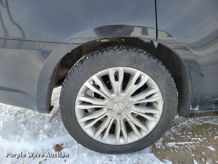 image for item MC9541 2011 Chrysler 200