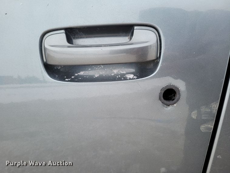 image for item MC9542 2005 Saturn Vue  SUV