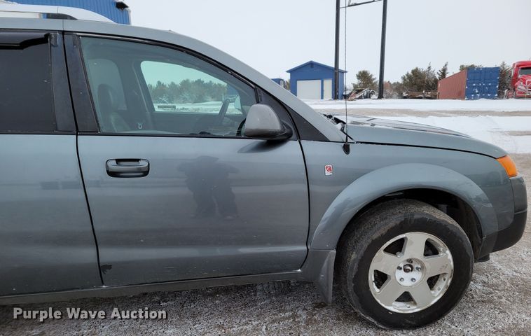 image for item MC9542 2005 Saturn Vue  SUV