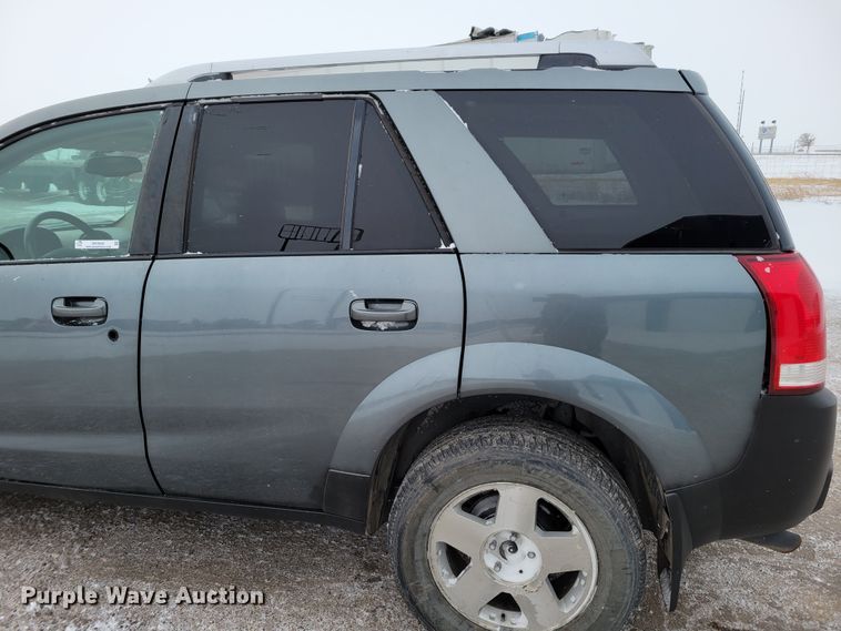 image for item MC9542 2005 Saturn Vue  SUV