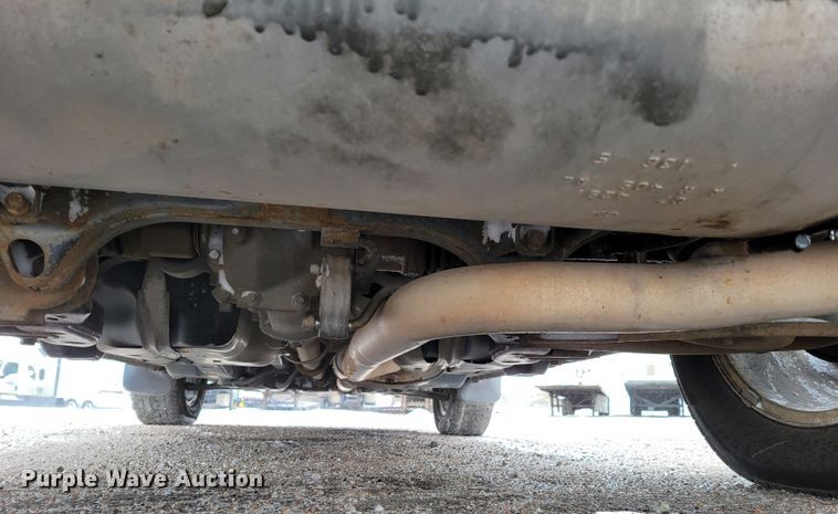 image for item MC9542 2005 Saturn Vue  SUV