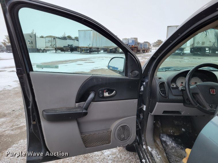 image for item MC9542 2005 Saturn Vue  SUV