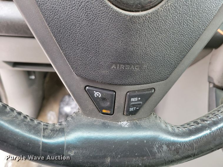 image for item MC9542 2005 Saturn Vue  SUV