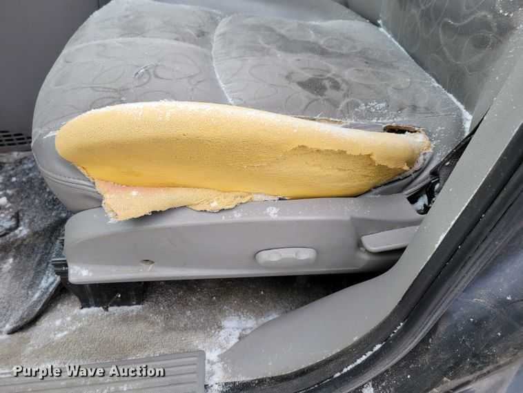 image for item MC9542 2005 Saturn Vue  SUV