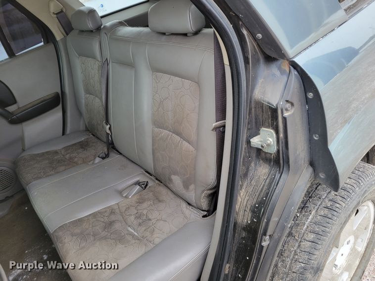 image for item MC9542 2005 Saturn Vue  SUV