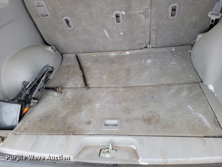 image for item MC9542 2005 Saturn Vue  SUV