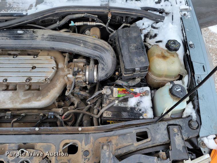 image for item MC9542 2005 Saturn Vue  SUV